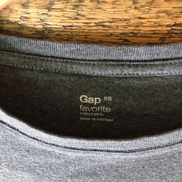Charcoal gray, GAP favorite T-shirt - Picture 3 of 3